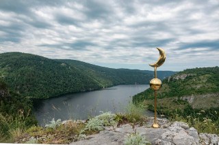 На скале в нацпарке «Башкирия» установили символ ислама