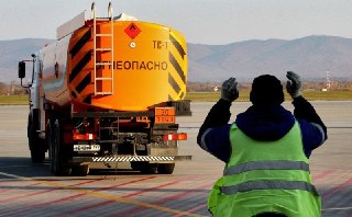Правительство продлевает запрет на экспорт бензина до конца года